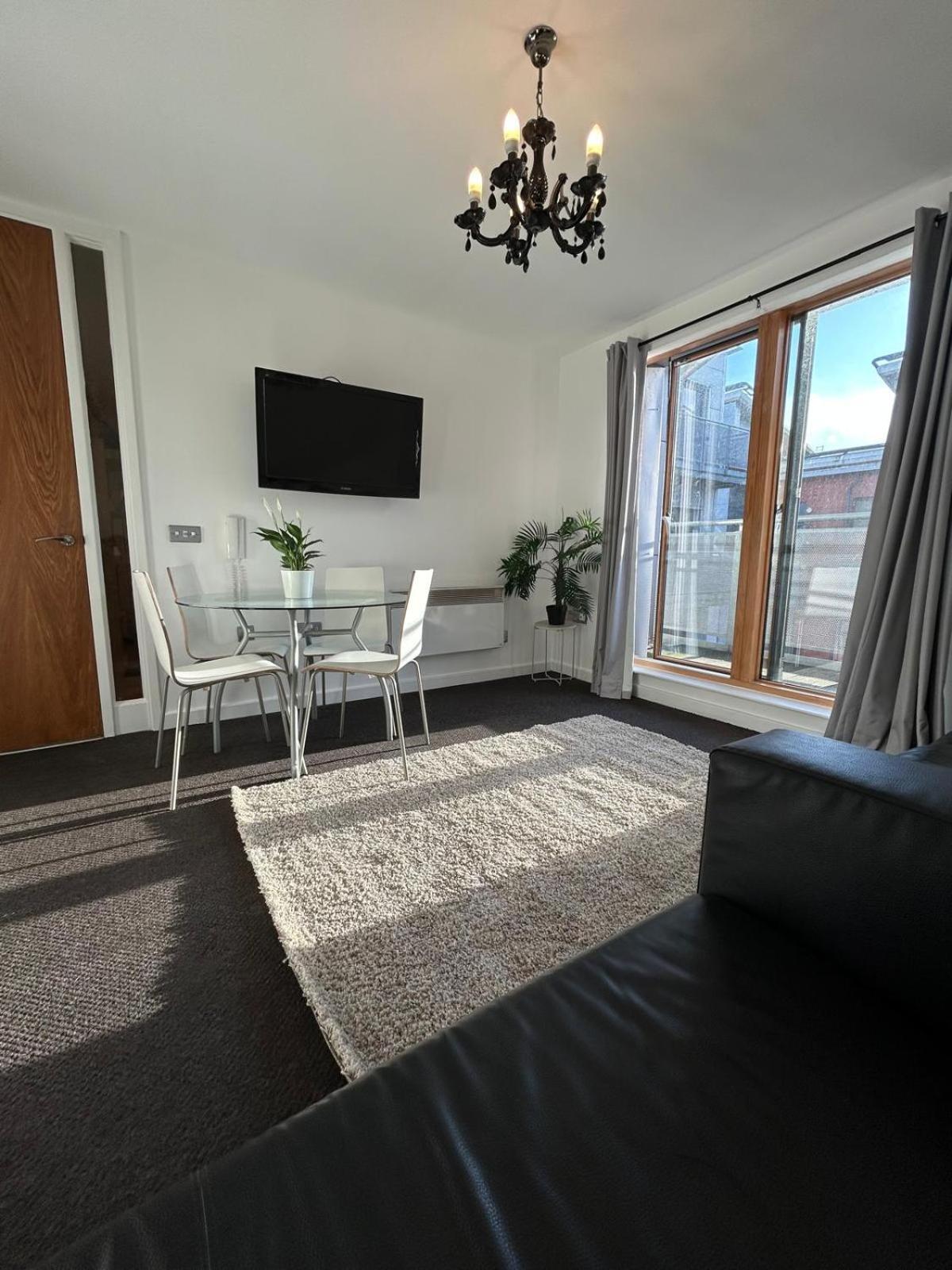 Central 2Bed 2Bath مانشستر المظهر الخارجي الصورة